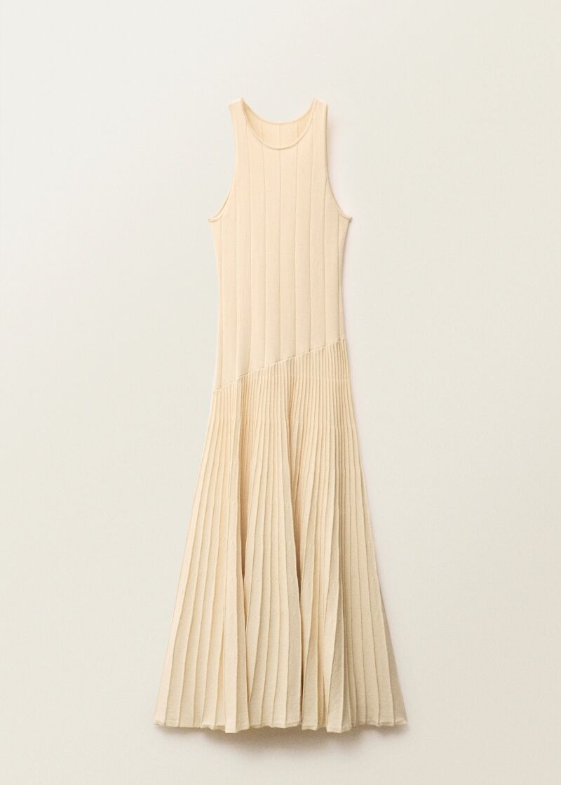 Vestido plisado.