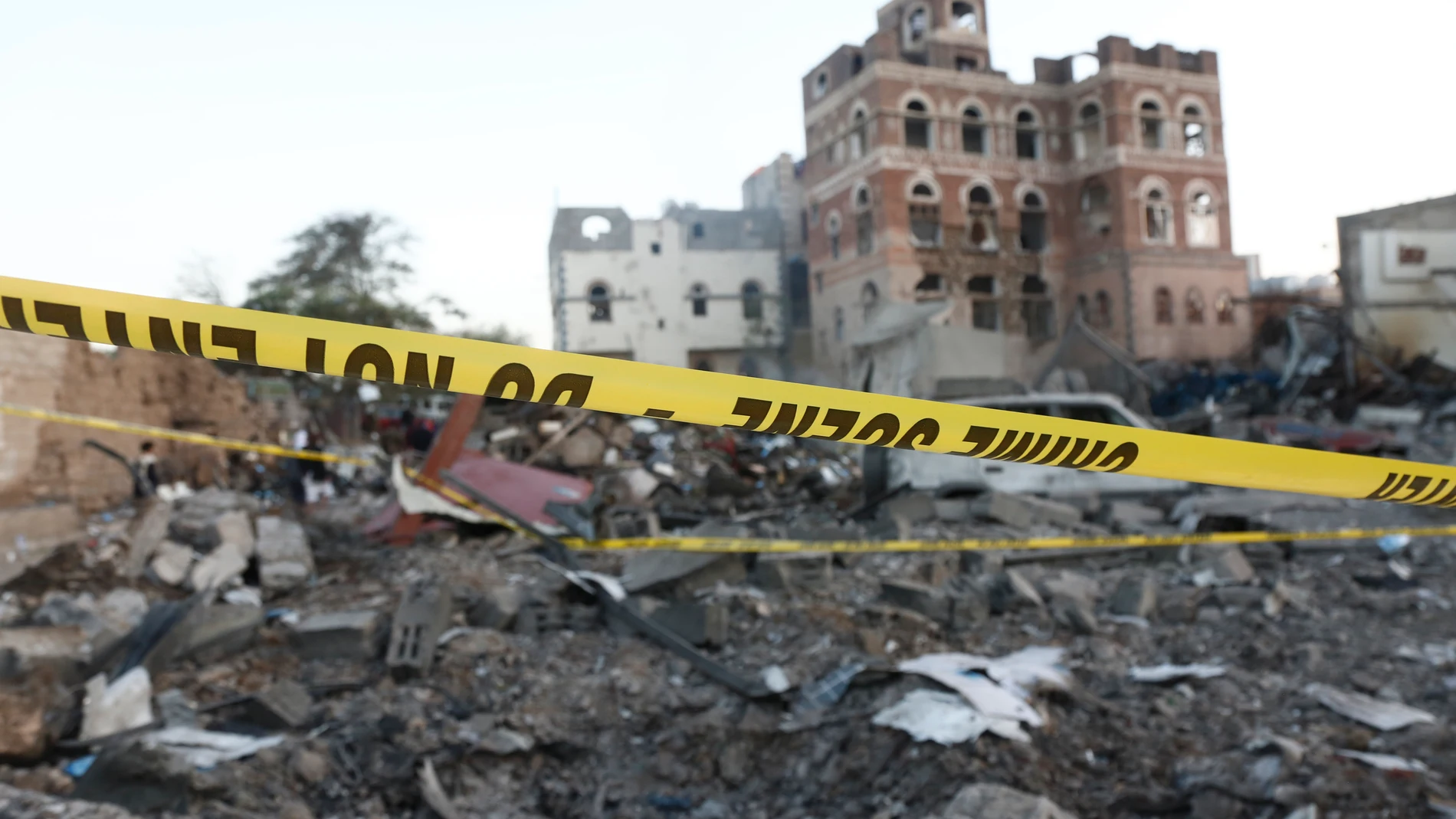 SANAA, March 20, 2025 -- This photo taken on March 20, 2025 shows the destroyed buildings after U.S. airstrikes in Sanaa, Yemen. A new round of U.S. airstrikes struck Yemen's capital Sanaa on Wednesday evening, wounding at least nine people, including seven women and two children, according to Houthi-run al-Masirah TV. Europa Press/Contacto/Mohammed Mohammed 20/03/2025 ONLY FOR USE IN SPAIN