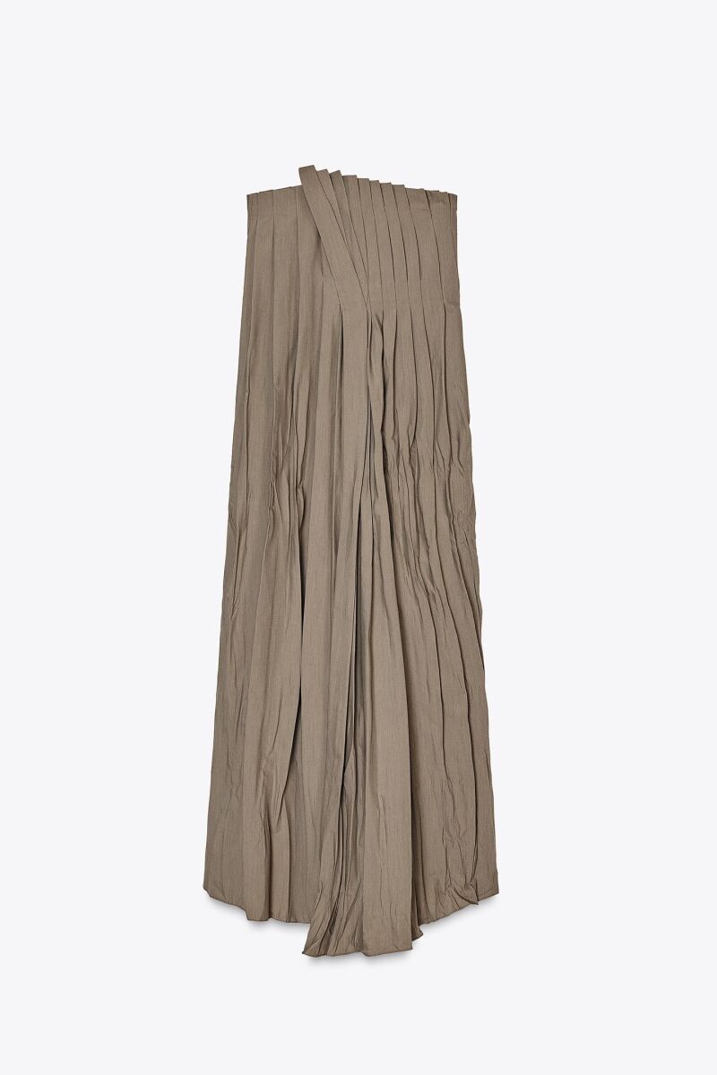 Vestido plisado.
