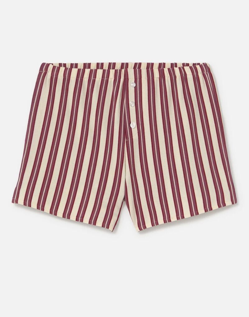Shorts de estampado de rayas.