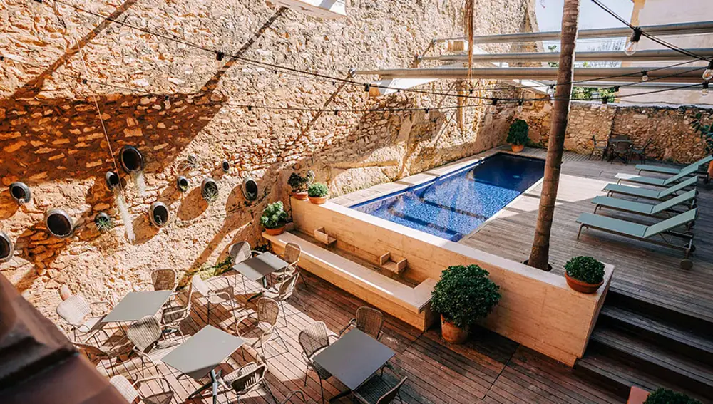 Piscina del Hotel Gran Claustre