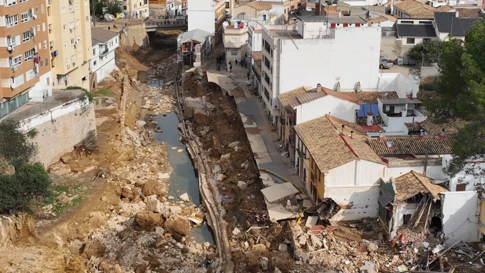 La jueza señala que las llamadas al 112 confirman que la Generalitat sabía del desbordamiento del barranco en Chiva