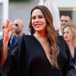 Karla Sofía Gascón en la alfombra roja de la gala de clausura del Festival de Málaga.