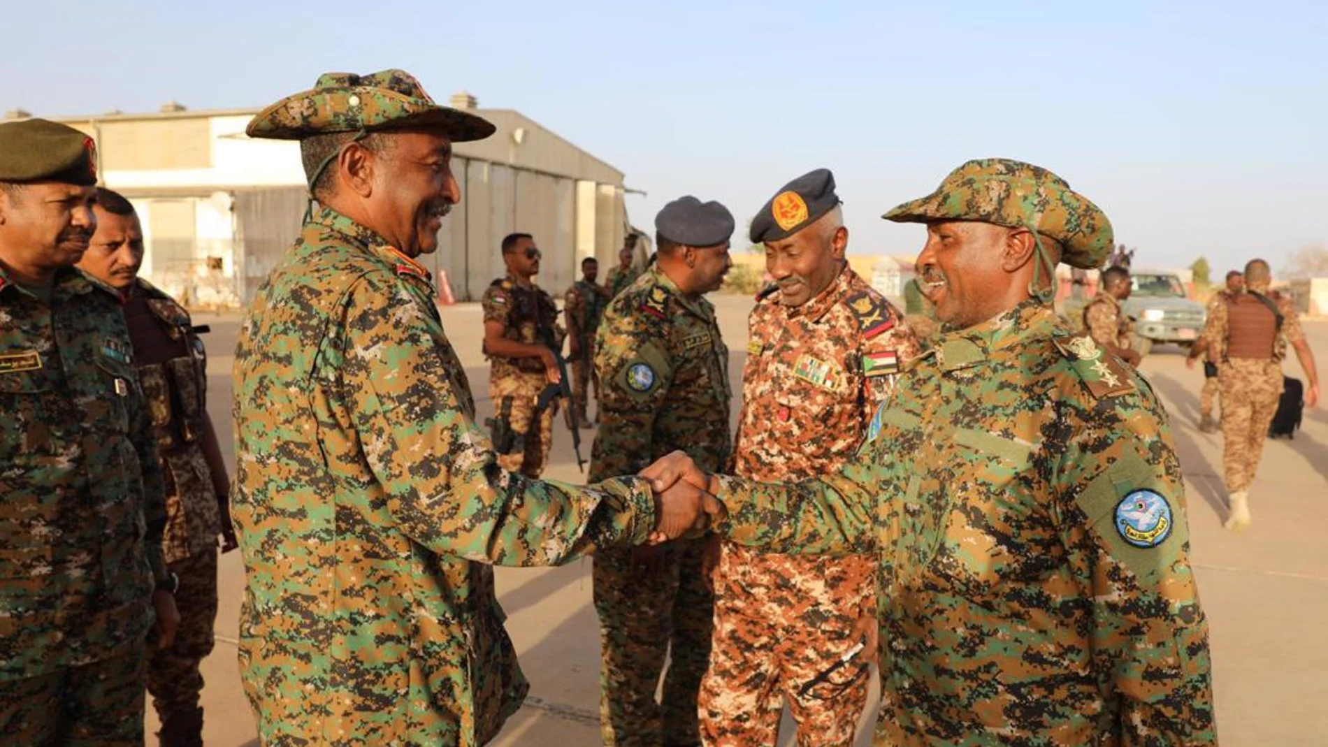 Sudán.- El Ejército sudanés anuncia la "eliminación" de cientos de paramilitares durante combates nocturnos en Jartum
