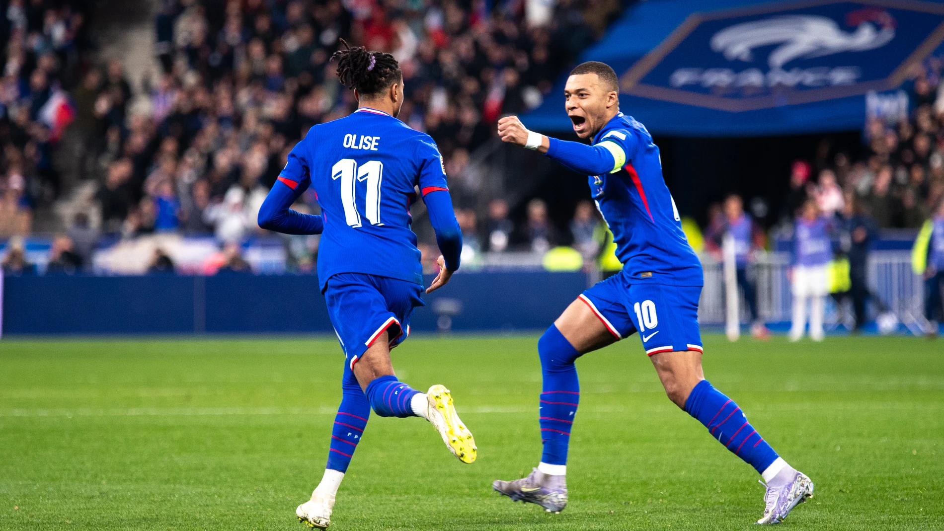 Michael Olise and Kylian Mbappe of France celebrating during the UEFA Nations League, Quarter-finals, 2nd leg football match between France and Croatia on 23 March 2025 at Stade de France in Saint-Denis near Paris, France - Photo Nathan Barange / DPPI AFP7 23/03/2025 ONLY FOR USE IN SPAIN