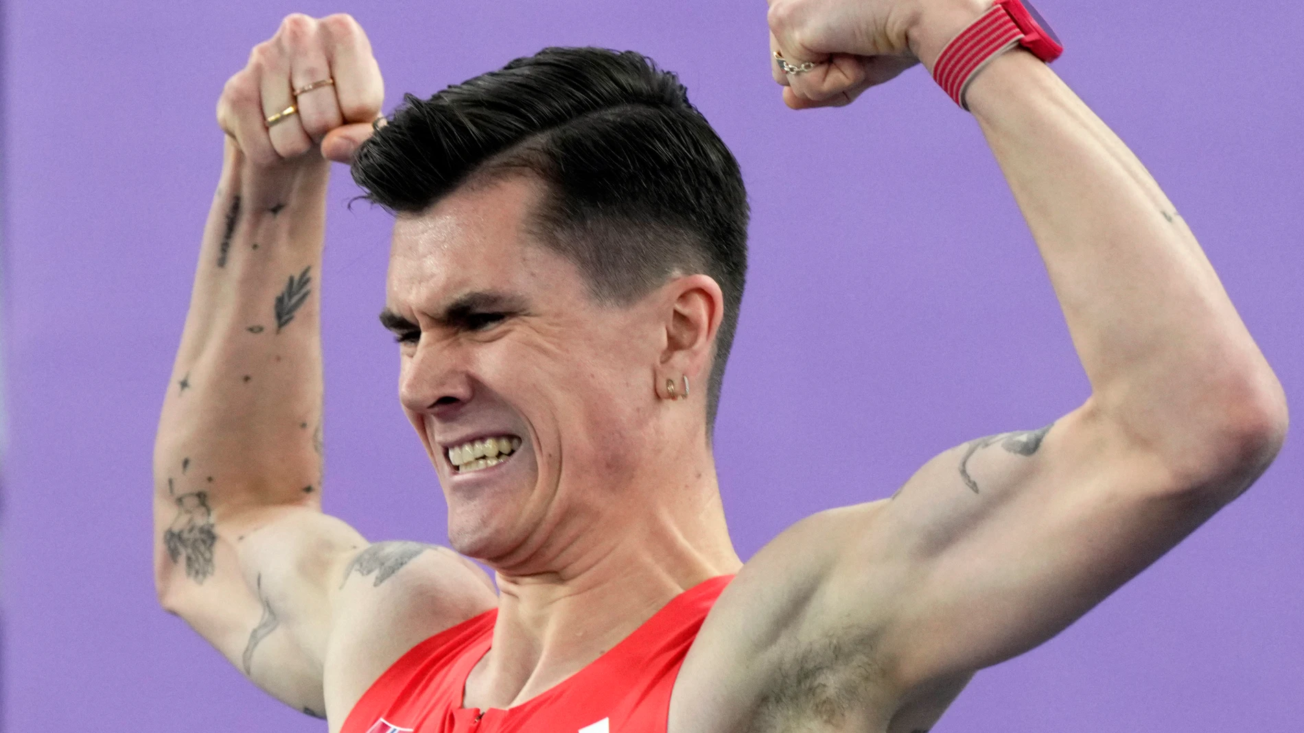 Jakob Ingebrigtsen, of Norway, poses after winning the gold medal in the men's 1500 meters final at the World Athletics Indoor Championships in Nanjing, China, Sunday, March 23, 2025. (AP Photo/Dar Yasin)