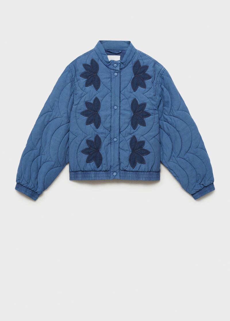 Chaqueta bordada.