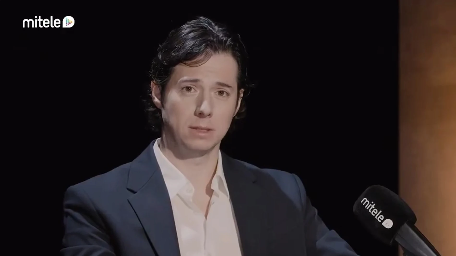Mediaset ficha Álvaro Rojo, el hijo de Ana Rosa, en su debut como presentador
