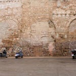 La plaza del Vuit de Març de Barcelona alberga los restos del acueducto romano