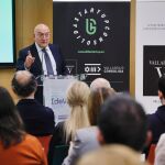 Carnero durante la presentación de la jornada