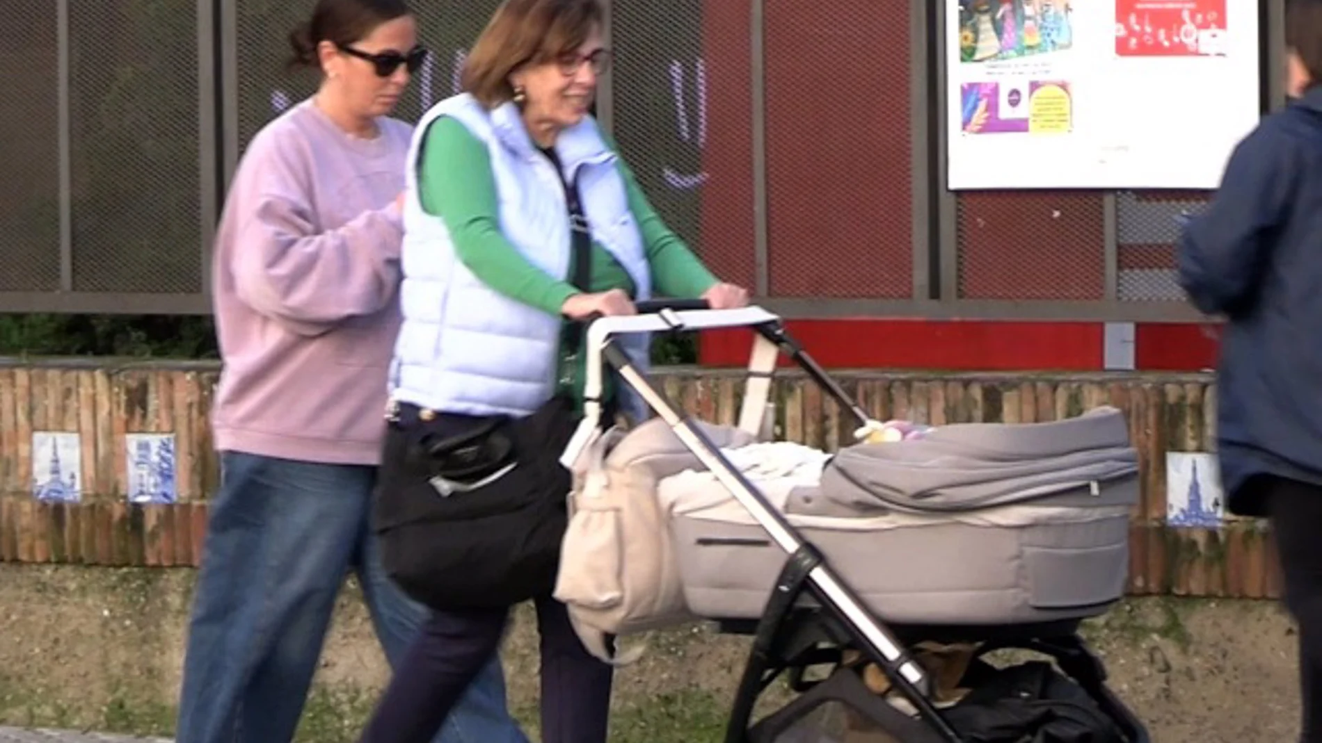 Anabel Pantoja, arropada por su familia en Sevilla tras su última discusión con David Rodríguez