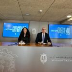 Los portavoces del Gobierno Local, Cristina Cutanda y Manuel Villar, en la rueda de prensa posterior a la Junta de Gobierno Local