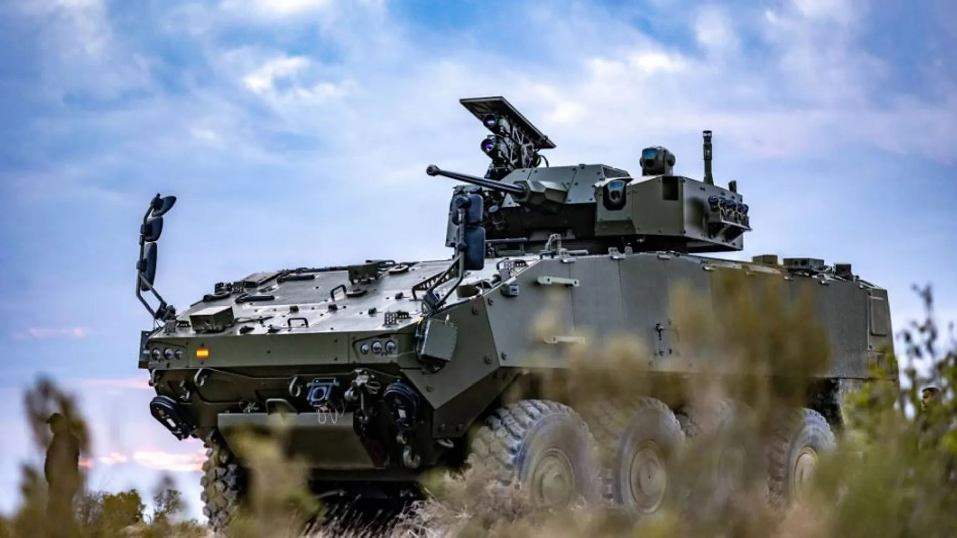Tess Defence, el consorcio industrial liderado por Indra que gestiona el programa, comenzará a principios de abril con las entregas del Vehículo de Combate 8x8, tras pasar las pruebas del Ejército de Tierra