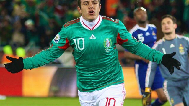El ex jugador mexicano Cuauhtémoc Blanco, acusado de violación