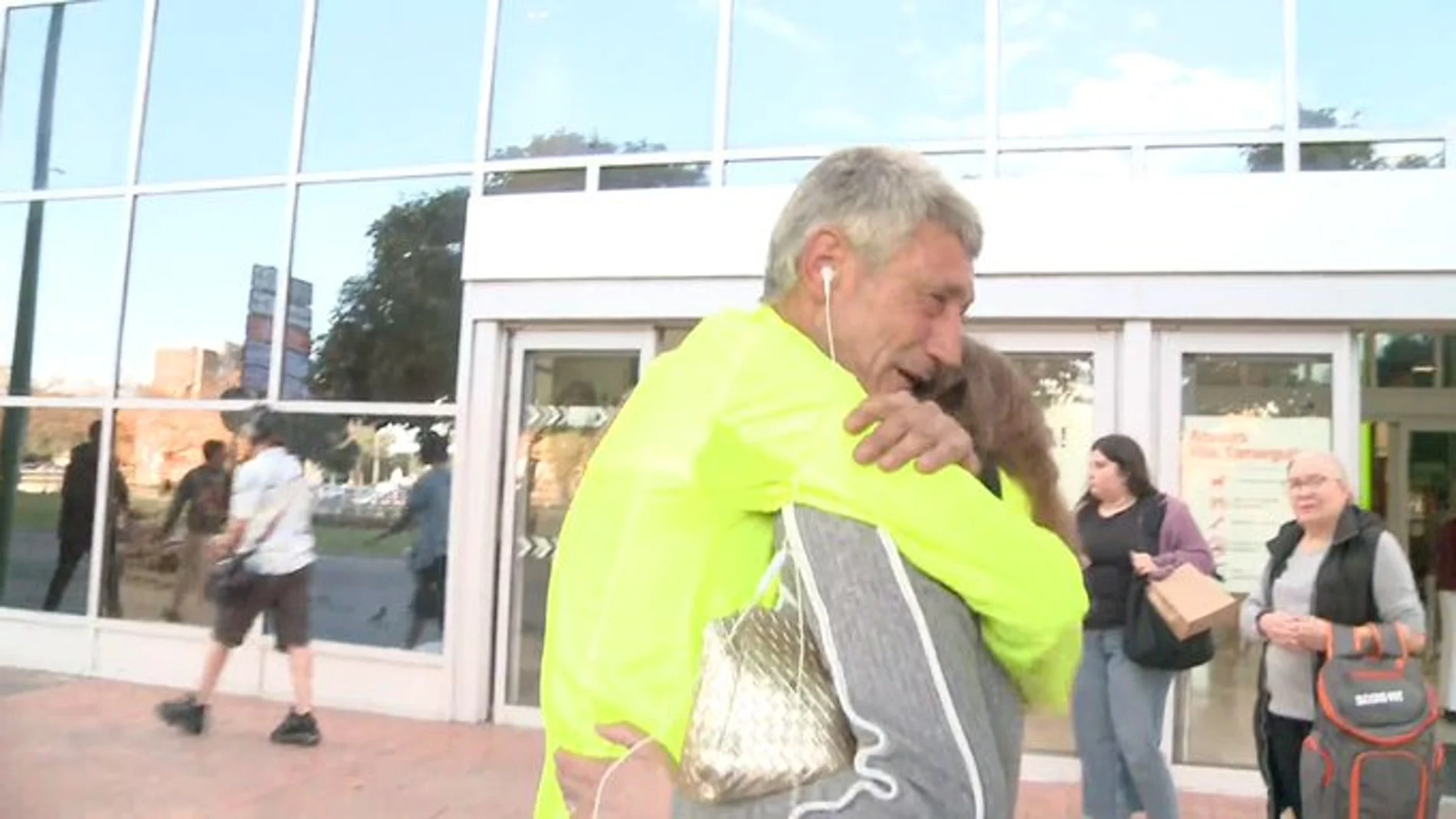 Carlos, el hombre sin hogar que ha recibido una herencia millonaria y una segunda oportunidad en 'Y ahora Sonsoles'