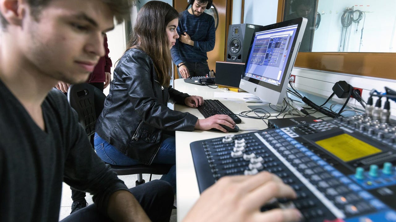 Casi la mitad de las nuevas ofertas de empleo en Castilla y León piden FP