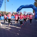 Una gran Marea Rosa llena las calles de Valencia en la Carrera de la Mujer más solidaria por los afectados de la dana
