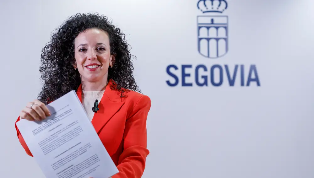 Noemí Otero, portavoz de Ciudadanos en el Ayuntamient de Segovia muestra el acuerdo alcanzado con el PP para los Presupuestos de 2025