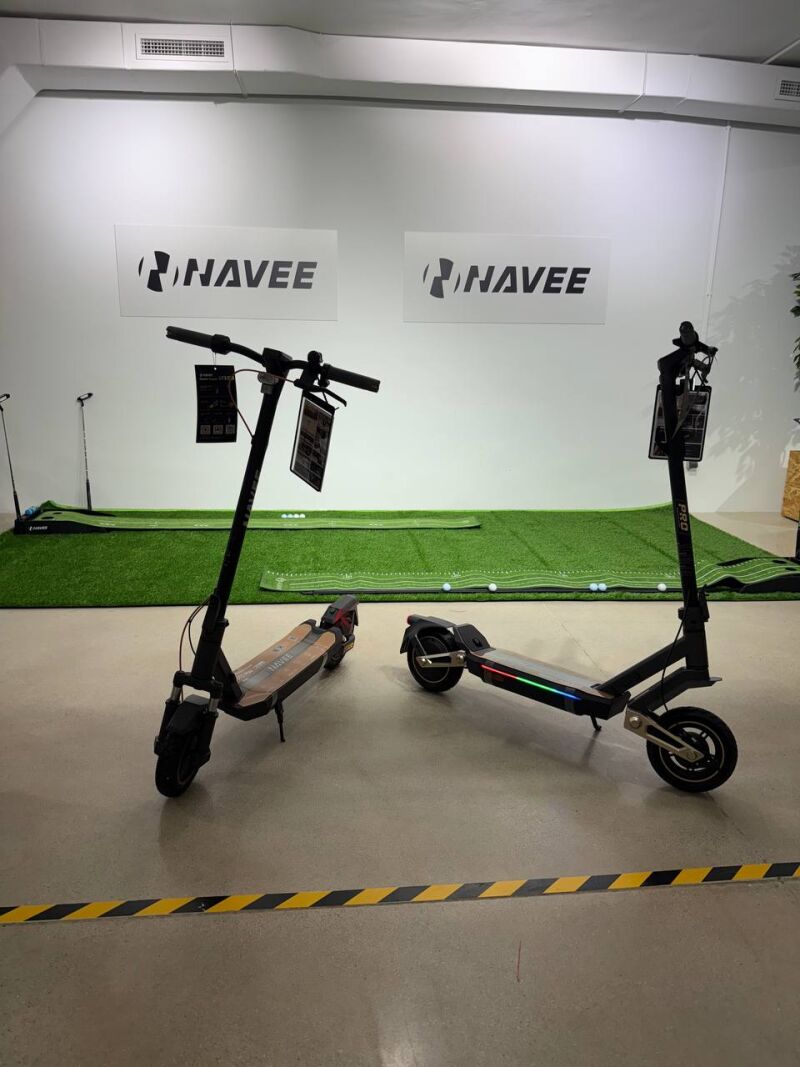 Se presentaron dos series de patinetes