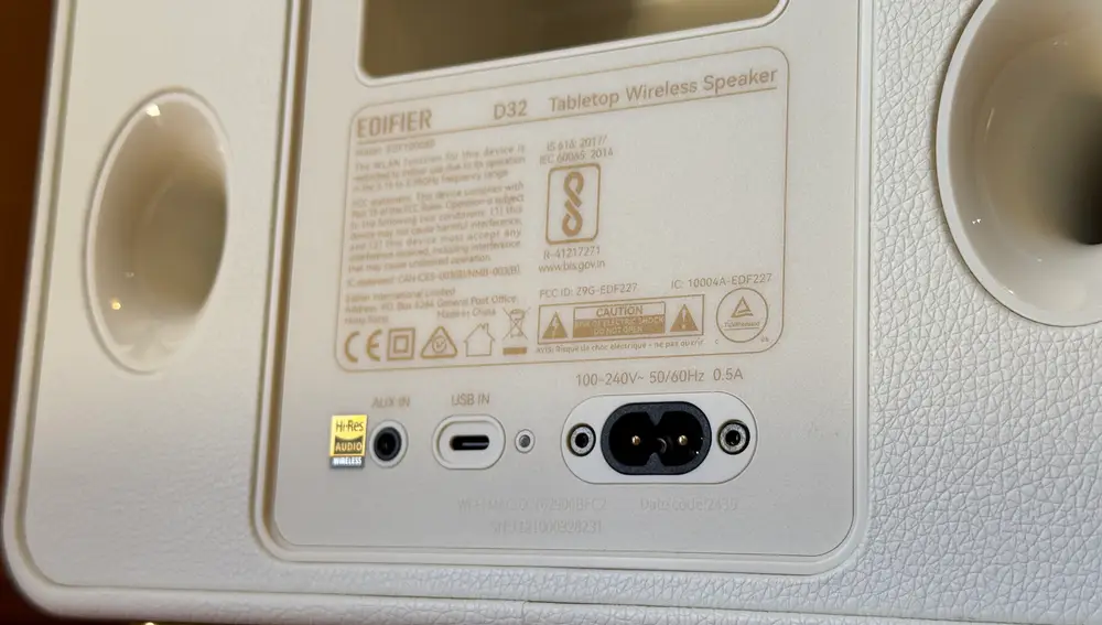 Edifier D32