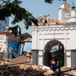 Rescue operations continue in Myanmar following powerful earthquake