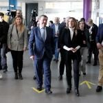 Los consejeros de la Presidencia y de Educación, Luis Miguel González Gago y Rocío Lucas, respectivamente participan en el programa ''Testimonio en las aulas'', en recuerdo de las víctimas del terrorismo, en el Instituto de Enseñanza Secundaria (IES) Julián Marías de Valladolid.