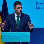 El presidente del Gobierno, Pedro Sánchez, da un discurso durante su asistencia a un acto de apoyo a la univer