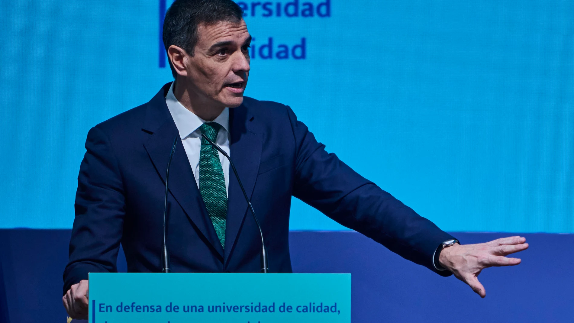 El presidente del Gobierno, Pedro Sánchez, da un discurso durante su asistencia a un acto de apoyo a la universidad pública ‘En defensa de una universidad de calidad, clave para el ascensor social’, este lunes, en Madrid © Alberto R. Roldán / Diario La Razón. 31 03 2025