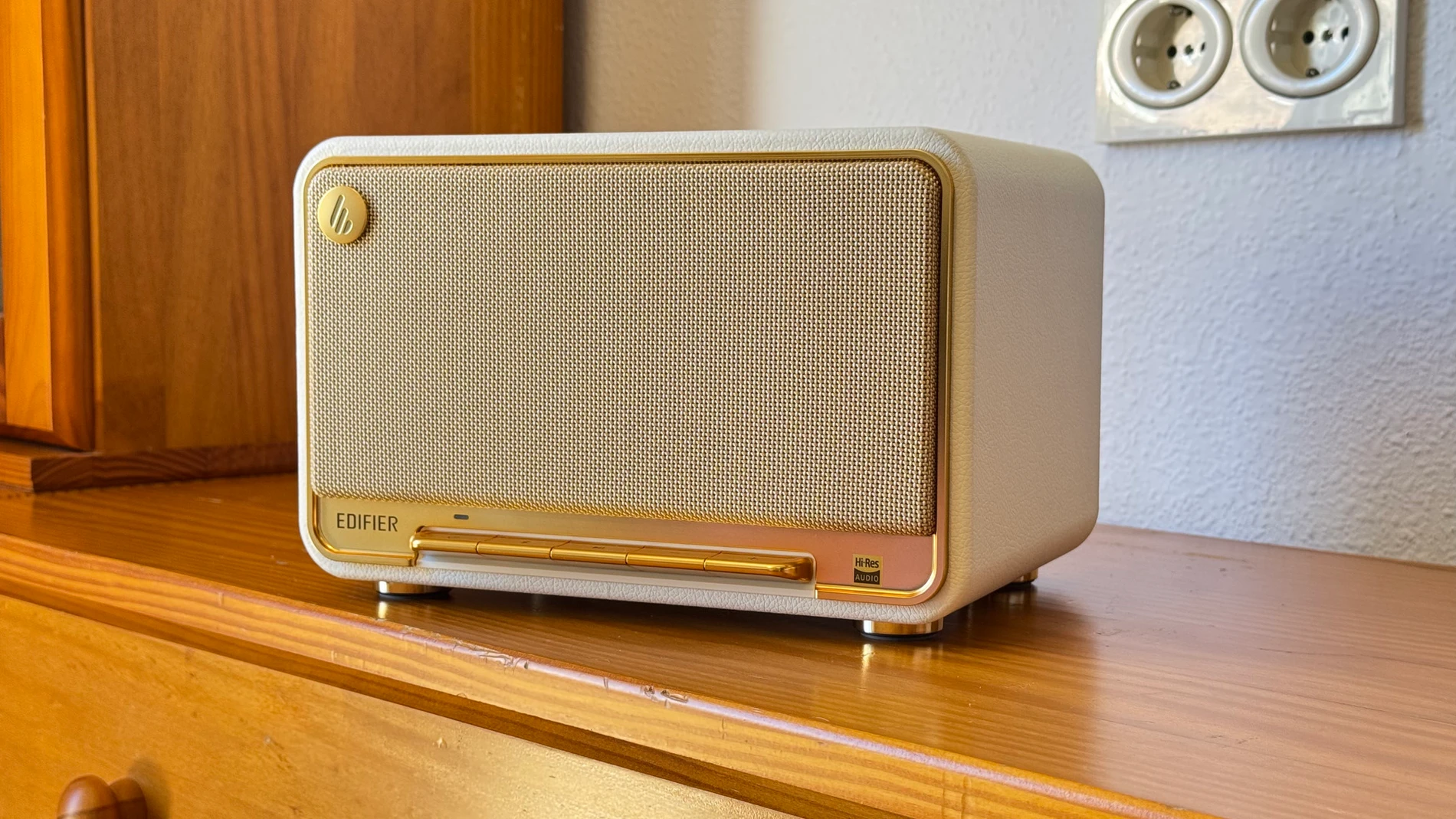 Edifier D32
