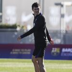 Fútbol.- Christensen entra en la convocatoria para el Barça-Betis e Iñigo Martínez se queda fuera