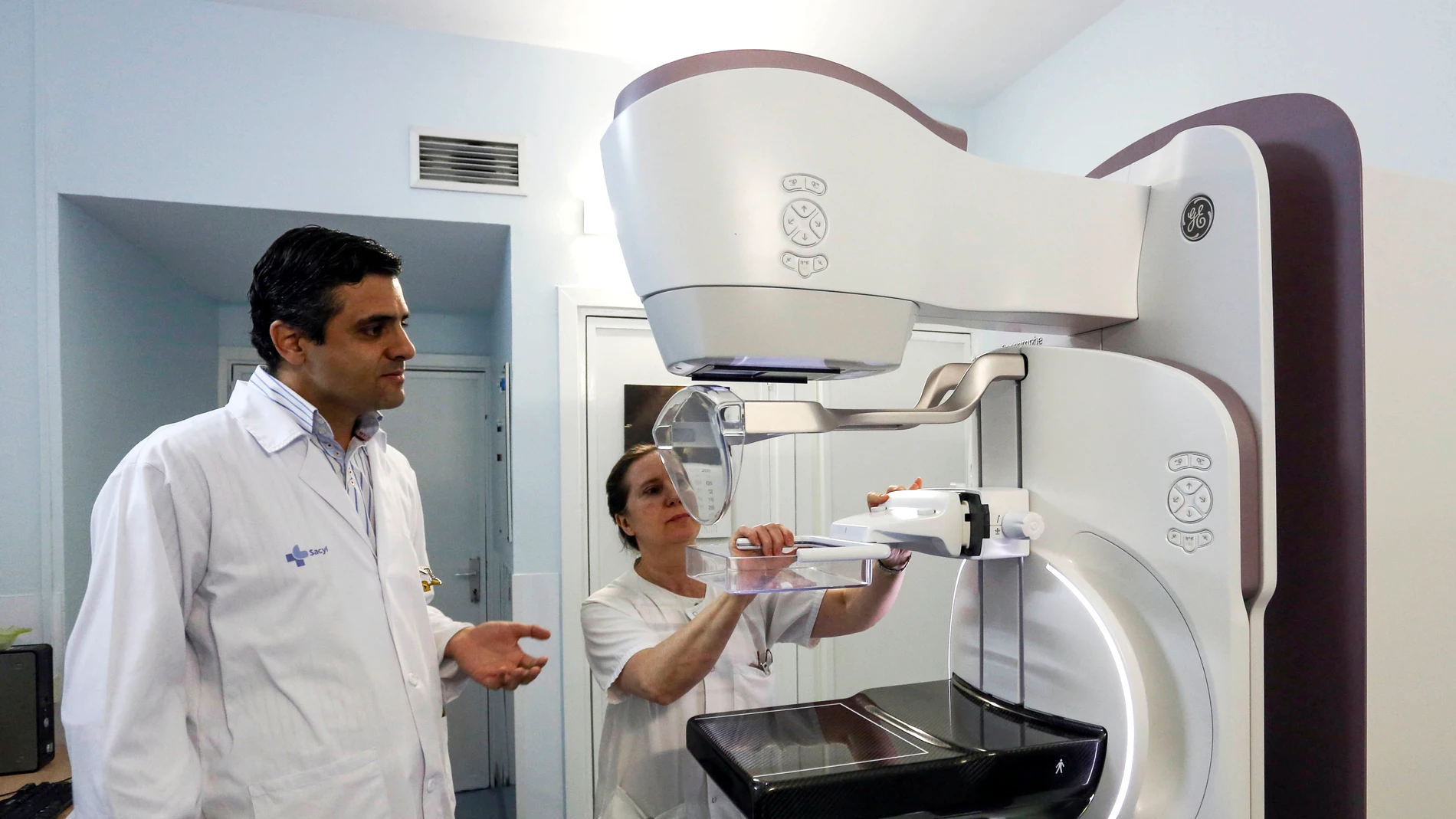 Nuevo mamógrafo del Hospital Clínico Universitario de Valladolid