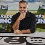 Carlos Alsina. 'Más de uno'.