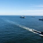 El submarino "Isaac Peral", junto a varios de los buques participantes en el "Dynamic Mariner"