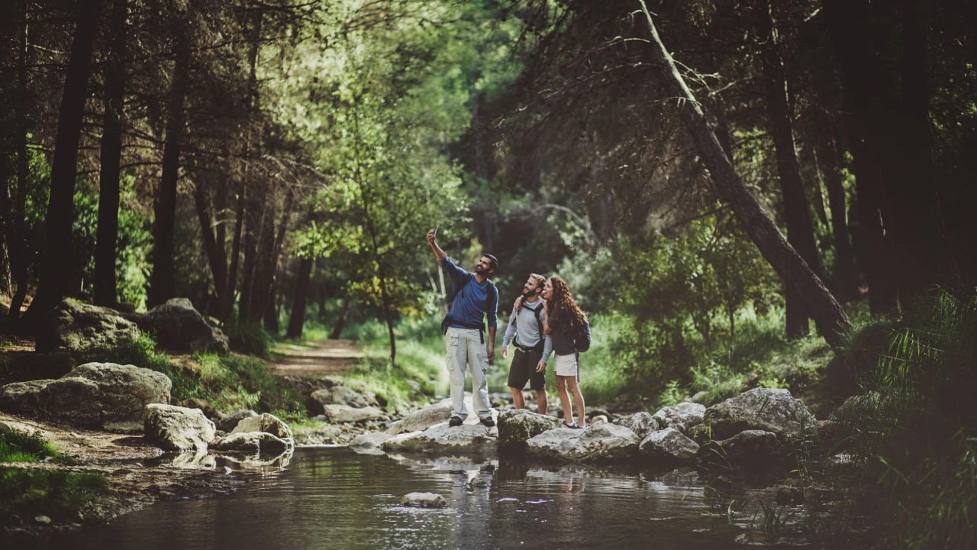 Castilla y León vuelve a liderar el turismo rural en abril