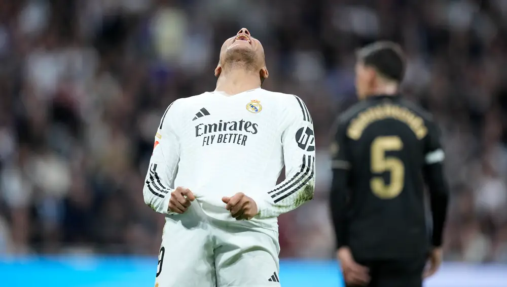 Real Madrid v Valencia CF - LaLiga EA Sports