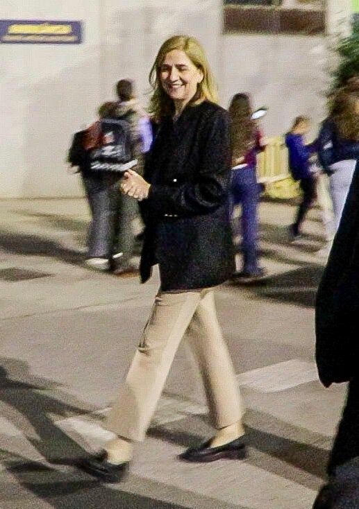Infanta Cristina con look ejecutivo.