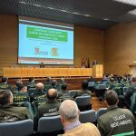 Suárez-Quiñones interviene ante los agentes del Seporna y medioambientales de la Junta que participaron en esta jornada