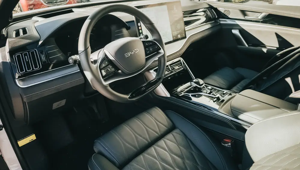 Interior del BYD Tang
