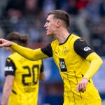Fútbol.- El central del Dortmund Nico Schlotterbeck se rompe el menisco y se pierde la temporada