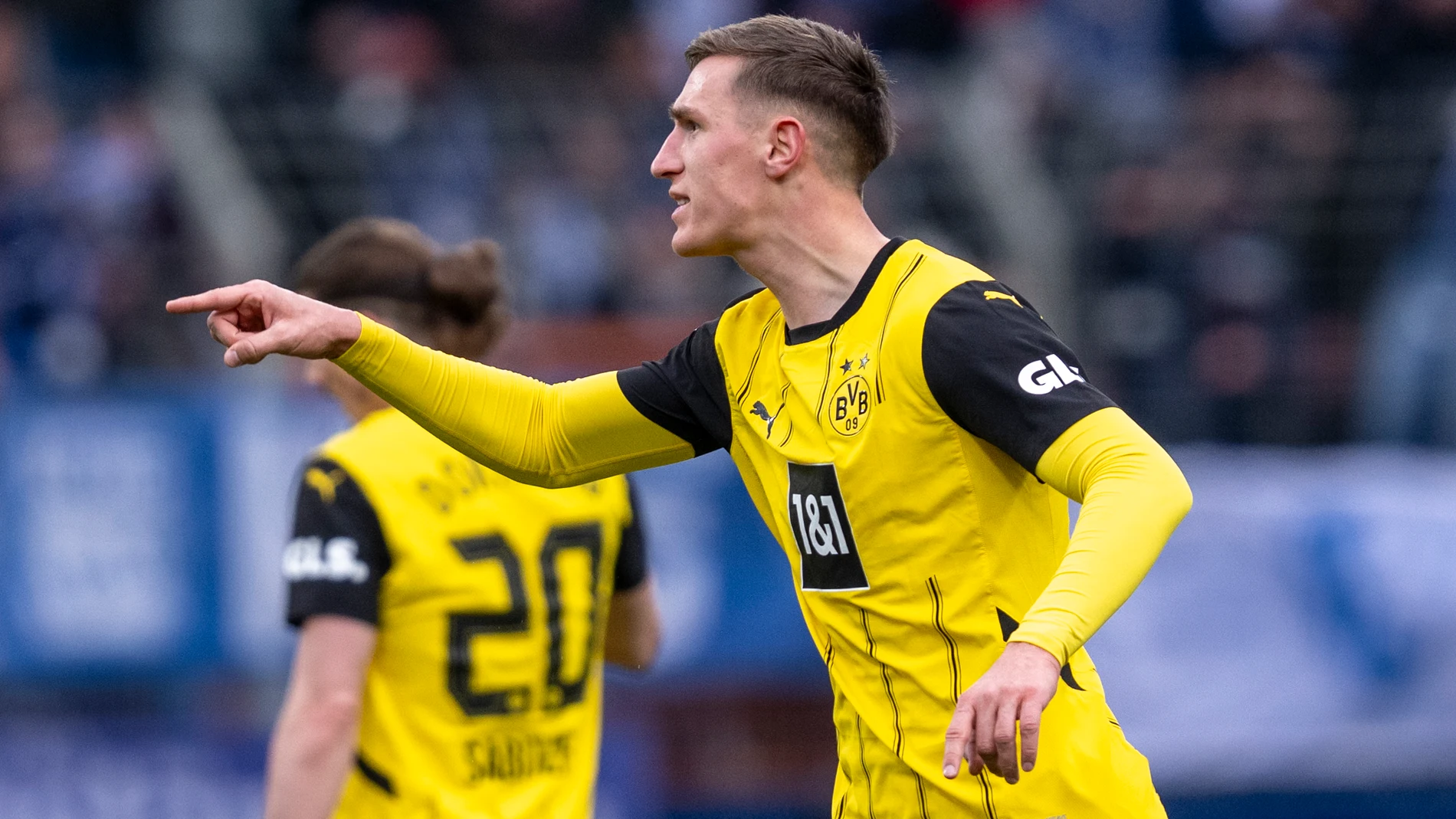 (Foto de ARCHIVO) 15 February 2025, North Rhine-Westphalia, Bochum: Dortmund's Nico Schlotterbeck reacts during the German Bundesliga soccer match between VfL Bochum and Borussia Dortmund at Vonovia Ruhrstadion. Photo: David Inderlied/dpa - WICHTIGER HINWEIS: Gemäß den Vorgaben der DFL Deutsche Fußball Liga bzw. des DFB Deutscher Fußball-Bund ist es untersagt, in dem Stadion und/oder vom Spiel angefertigte Fotoaufnahmen in Form von Sequenzbildern und/oder videoähnlichen Fotostrecken zu verwe...