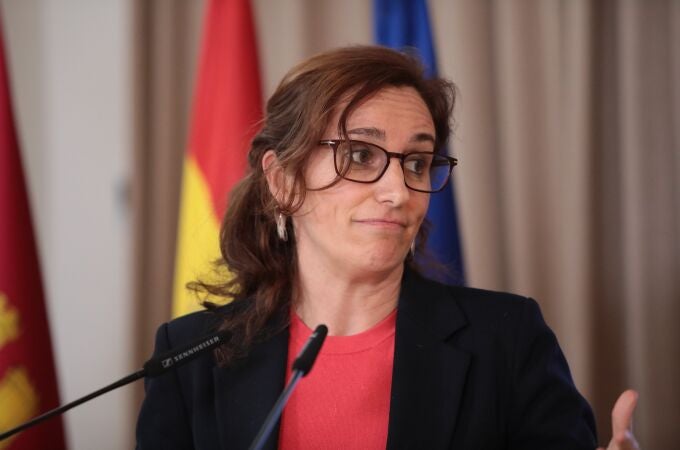 La ministra de Sanidad, Mónica García