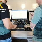 Doce detenidos en una operación contra la sextorsión con dos víctimas en Cantabria