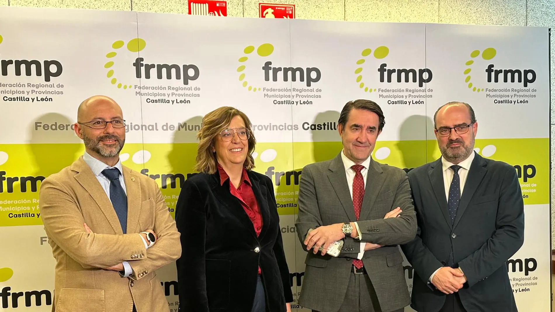 Suárez-Quiñones junto a Ángeles Armisén y Marco Morala
