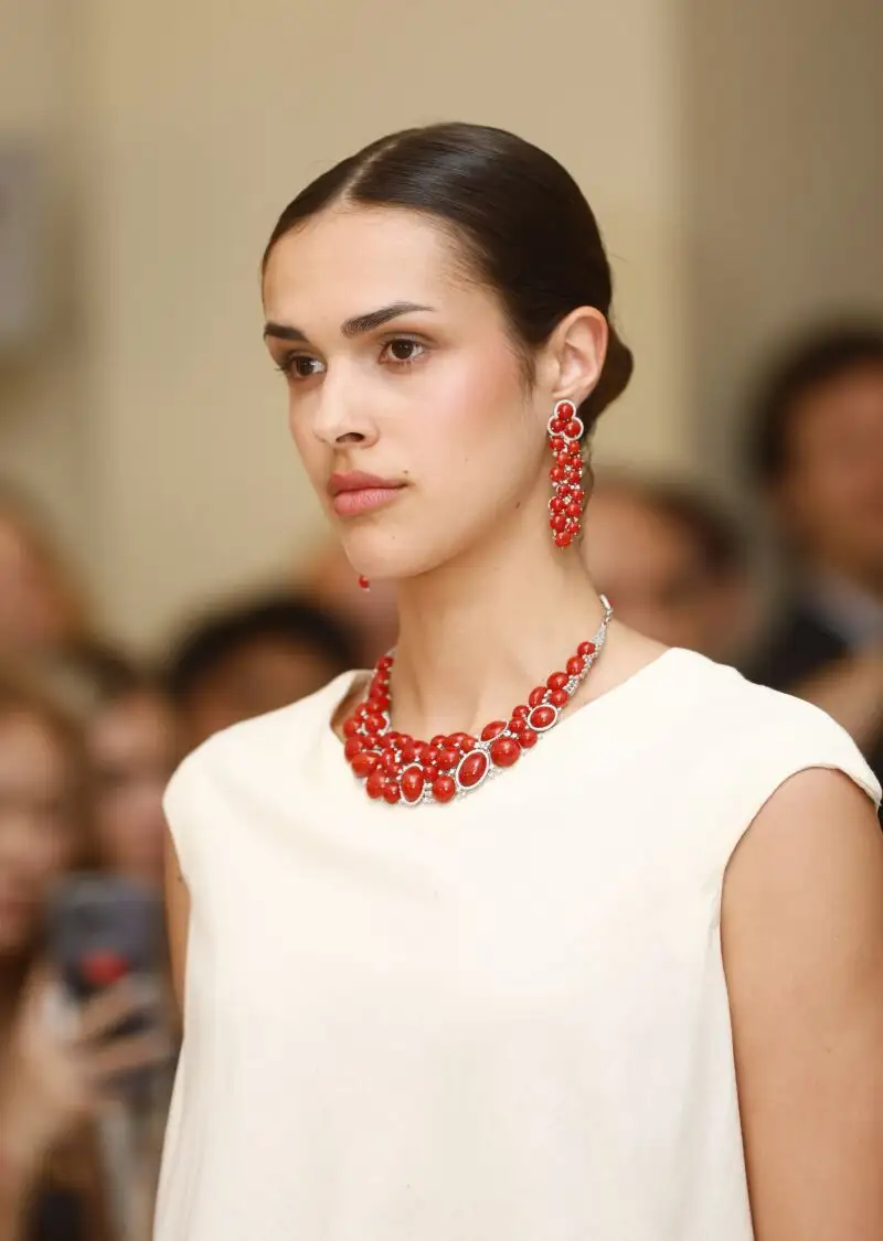 Desfile de joyas en la embajada de Italia en Madrid.