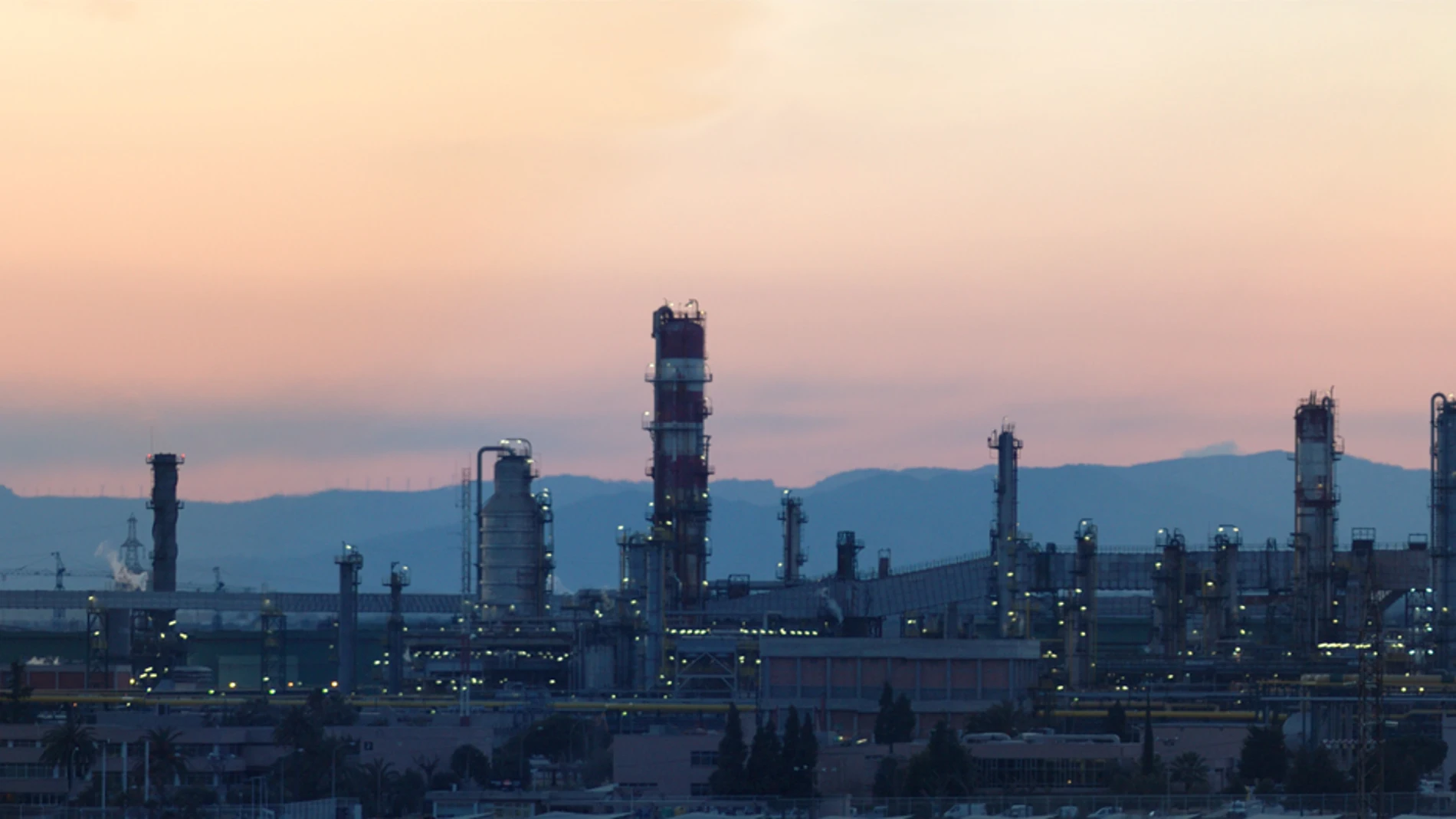 Imagen de la petroquímica de Tarragona