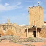 Así es la fortaleza donde murió asesinado Macías el Enamorado, cuyas relaciones inspiraron obras de Lope de Vega y Larra.