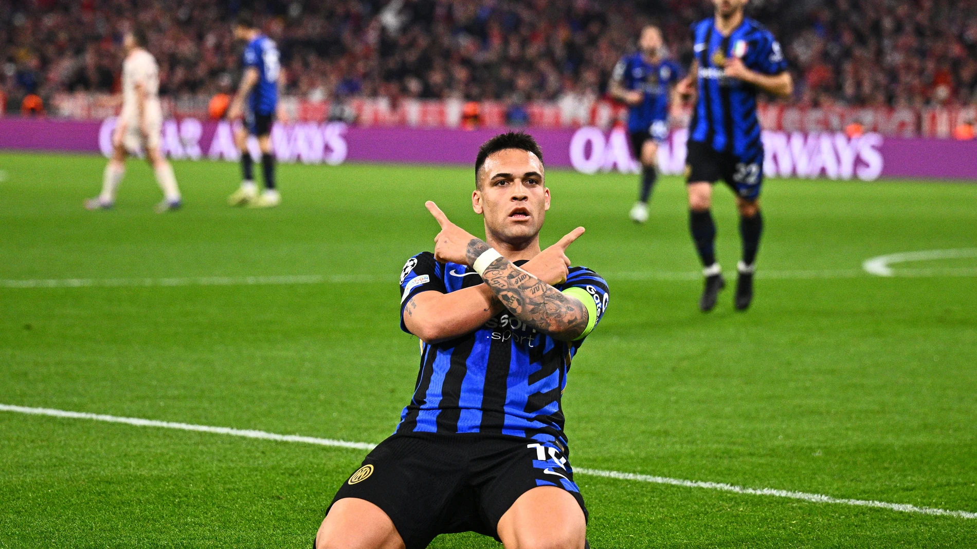 08 April 2025, Bavaria, Munich: Inter Milan's Lautaro Martinez celebrates scoring his side's first goal during the UEFA Champions League quarter final first leg soccer match between Bayern Munich and Inter Milan at Allianz Arena. Photo: Tom Weller/dpa 08/04/2025 ONLY FOR USE IN SPAIN