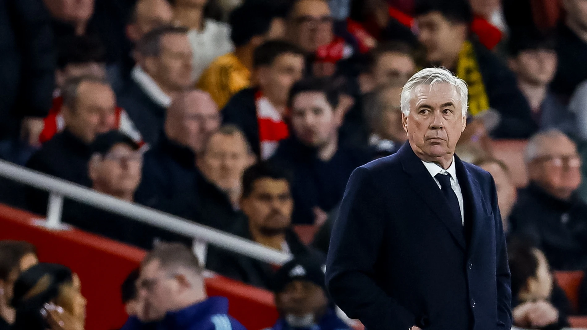 London (United Kingdom), 08/04/2025.- Real Madrid's head coach Carlo Ancelotti looks on during the UEFA Champions League quarter-final 1st leg match between Arsenal FC and Real Madrid in London, Britain, 08 April 2025. (Liga de Campeones, Reino Unido, Londres) EFE/EPA/TOLGA AKMEN