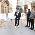 El presidente de la Región, Fernando López Miras, junto con el alcalde de Lorca en acto de la primera piedra de cinco viviendas en el casco histórico