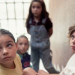 Un fotograma de "La niña de la cabra"